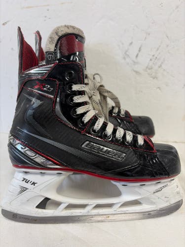 Black Bauer Vapor X2.7 Hockey Skates Regular Width 6 (Used)