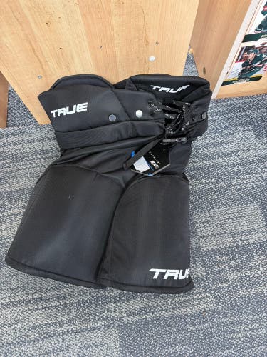Senior Medium True Catalyst 5x4 Hockey Pants (New)