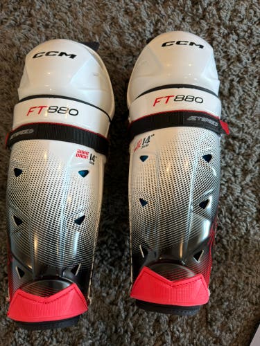 Senior CCM Jetspeed FT880 14" Shin Pads (Used)