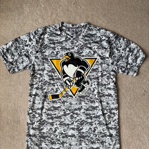 Wilkes Barre Scranton Penguins Camo Dry Fit Shirt Sizes. Medium
