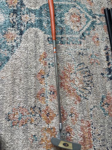 US Kids ultralight left hand putter size 51