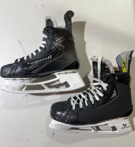 Senior Bauer Vapor Hyperlite 2 Hockey Skates Extra Wide Width Pro Stock 8.5 (Used) 2093
