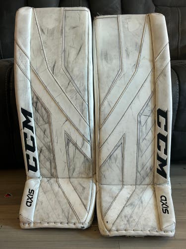 33" 2020 CCM Goalie Leg Pads (Used)