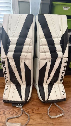 34" True Catalyst 7X3 Goalie Leg Pads (Used)