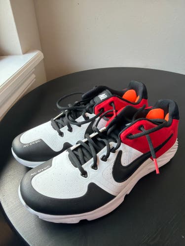 Men's Size M 11.5 (W 12.5) Adult Nike (New)