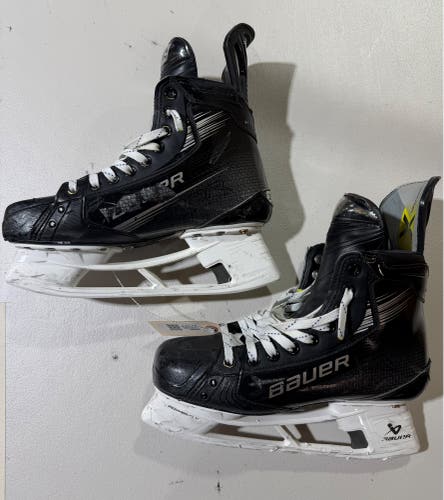 Senior Bauer Vapor Hyperlite 2 Hockey Skates Regular Width Pro Stock 8.5 (Used) 2004