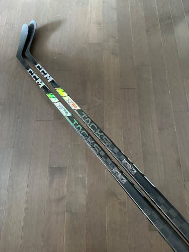 (2-pack) New Pro Stock CCM XF Pro P28 85 Flex