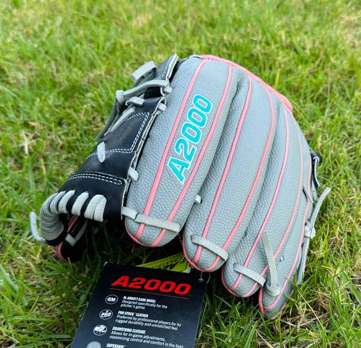 2025 Wilson A2000 Fastpitch Glove 12.25" (New)