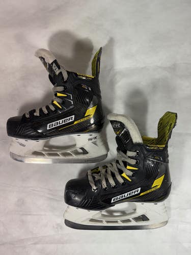 Bauer Supreme M4 Hockey Skates Regular Width Size 1.5 (Used)