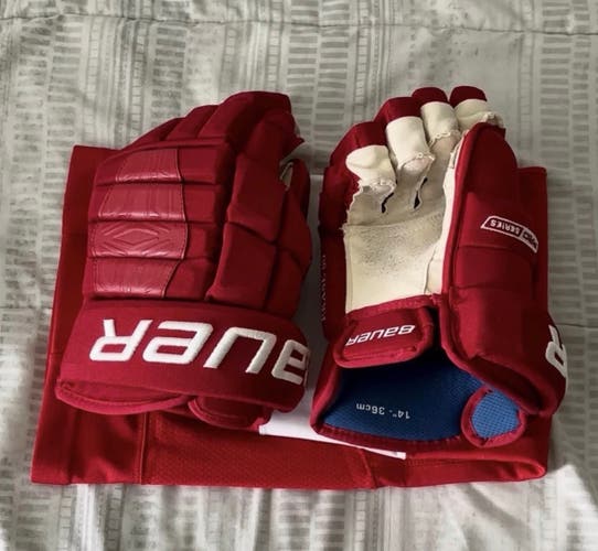 Patrick Kane Detroit Red Wings Bauer Pro Series Gloves 14" Pro Stock Barely Used