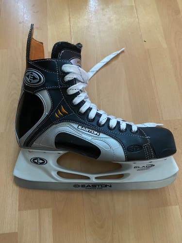 Easton Synergy Ultra Hockey Skates 11 (Used)