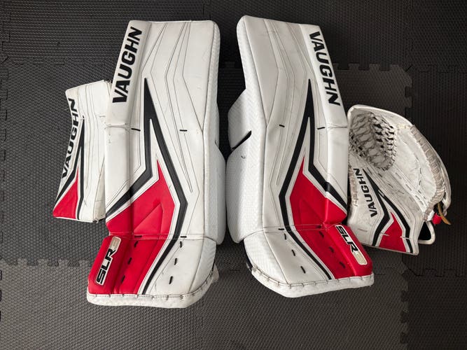 26" 2022 Vaughn SLR3 Regular Goalie Full Set (Used)