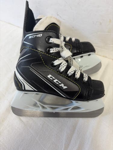 Black CCM Tacks 9040 Hockey Skates Regular Width 10 (Used)