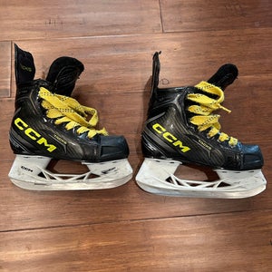 CCM Tacks XF Pro Hockey Skates - Youth 13