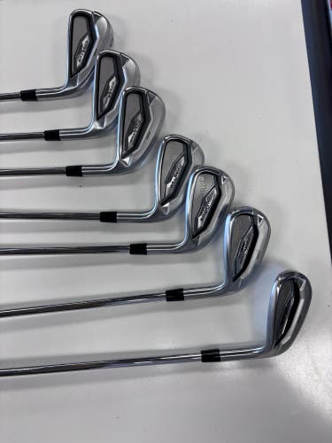 Callaway Callaway Quantum Max Iron Set Right Handed Iron Set (7 Clubs) #5 - #9, PW, GW (Used)