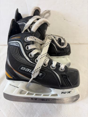 Black Bauer Supreme One20 Hockey Skates Regular Width 8 (Used)