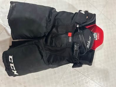 Junior Medium CCM JetSpeed FT485 Hockey Pants (Used)
