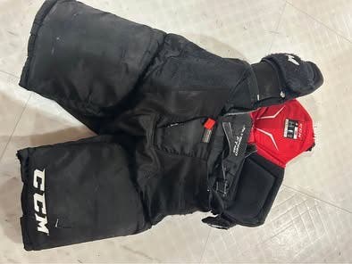Junior Large CCM JetSpeed FT485 Hockey Pants (Used)