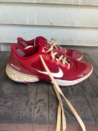 Red Men's Size M 12.0 (W 13.0) Adult Nike Huarache Low Top Metal (Used)