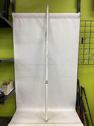 Used Maverik HYPERCORE Mens Def/LSM LAX Shaft White 60" 11851-S000049652