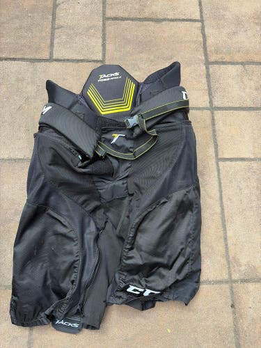 Senior Medium CCM Tacks 7092 Hockey Pants (Used)