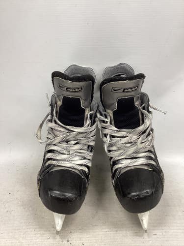 Used Bauer SUPREME 30 Intermediate Hockey Skate Intermediate 5.0 11851-S000049134