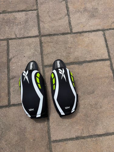 Senior Medium Reebok 12k Elbow Pads (Used)