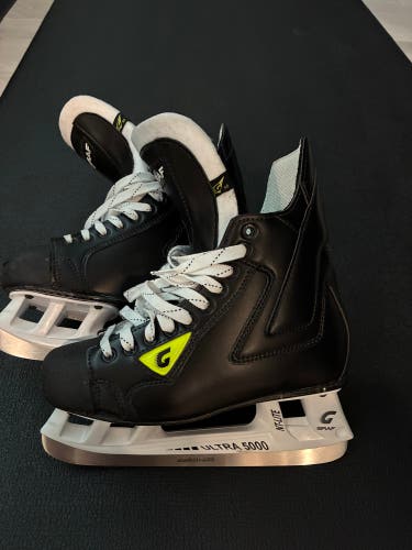 Black Graf Supra 709 Hockey Skates Regular Width 8.5 (Used)