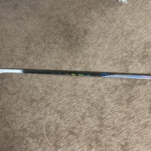 Intermediate Bauer Nexus Tracer Right Handed Hockey Stick P28 65 Flex Senior Shaft (Used)