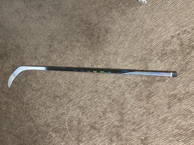 Intermediate Bauer Nexus Tracer Right Handed Hockey Stick P28 65 Flex Senior Shaft (Used)