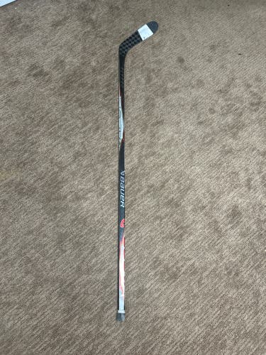 Intermediate Bauer Flypro Right Handed Hockey Stick P28 65 Flex (Used for a week)