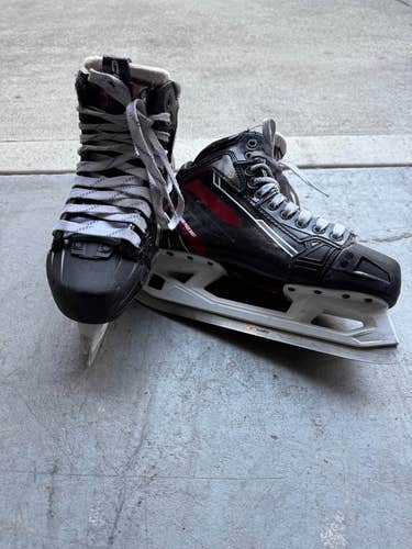 CCM EFlex 6.9 Goalie Skates - Senior 7.5 (R)