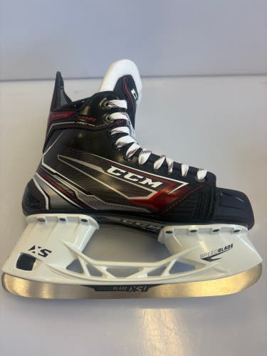CCM JetSpeed XTra Pro Hockey Skates Regular Width Size 6 (New)
