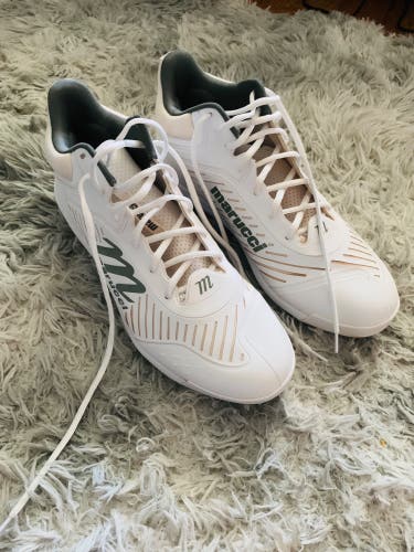 White Men's Size M 12.0 (W 13.0) Marucci (Used)
