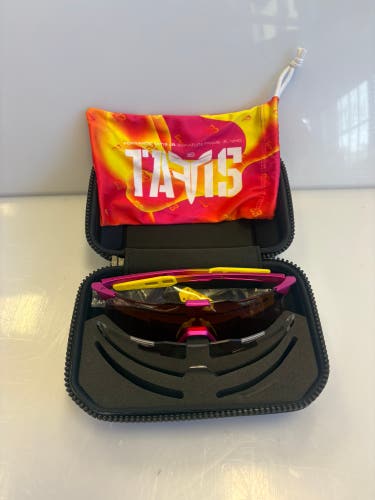One Size Fits All 100% Sunglasses (New) Hypercraft Fernando Tatis Jr SE pink/yellow multilayer lens