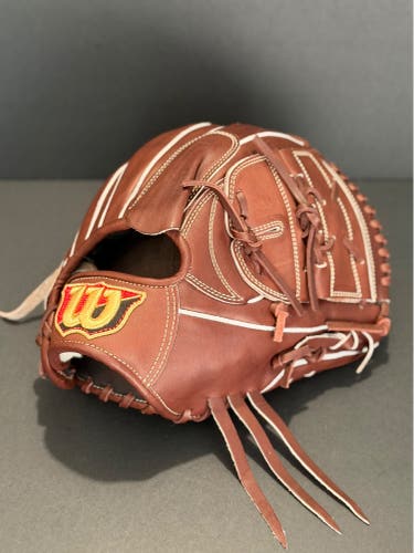 Rare Japanese Wilson Staff DP model NWTs RH Pitcher's Baseball Glove 11.75" (New)