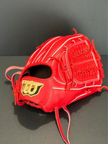Rare Japanese Wilson Staff 33 model NWTs RH Pitcher's Baseball Glove 11.75" (New)