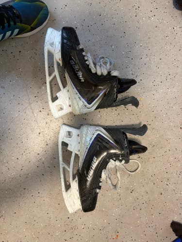 2025 Bauer Vapor Flylite Hockey Skates Regular Width 6 blades not included
