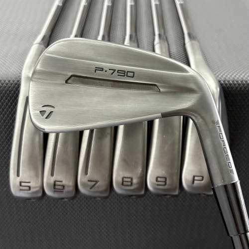 TAYLORMADE P790 BATTLE WORN IRON SET 4-P