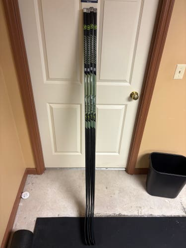 Senior Warrior Alpha LX3 Right Handed Hockey Stick W03 85 Flex (Used)