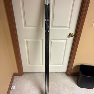 Senior Warrior Covert QR6 Right Handed Hockey Stick W88 75 Flex (Used)