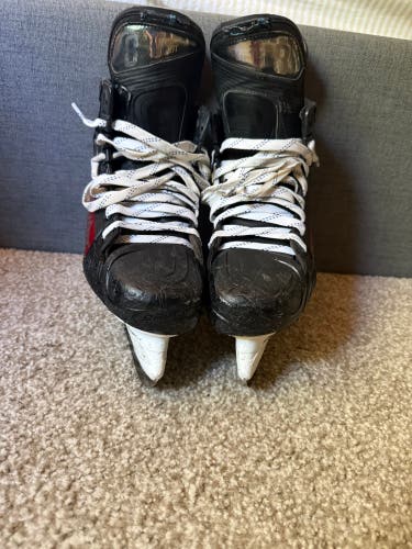 Pro Custom 2023 Bauer Vapor Hyperlite 2