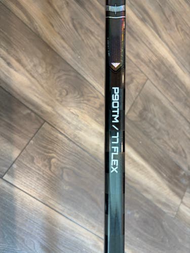 Senior Bauer Proto-R Right Handed Hockey Stick P90TM 77 Flex (Used)