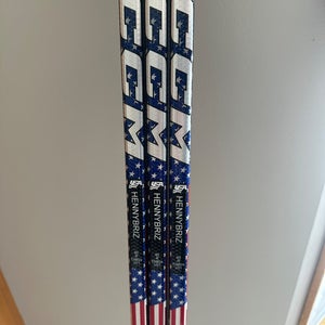 1x CCM Vizion Pro Stock Henry “Hennybriz” Brzustewicz World Juniors USA Hockey Stick NEW