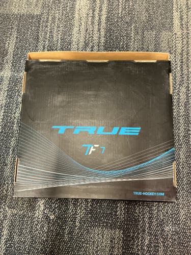 2021 True TF7 Hockey Goalie Skates Regular Width 7 (New)