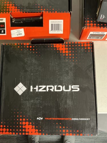 2023 True HZRDUS 5x Hockey Skates Regular Width Size 2 (New)