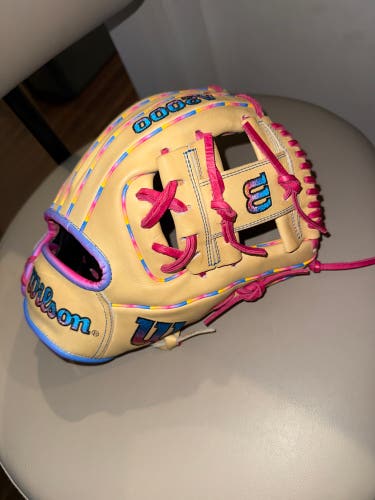 2025 Wilson A2000 RH Infield Baseball Glove 11.5" (Used)