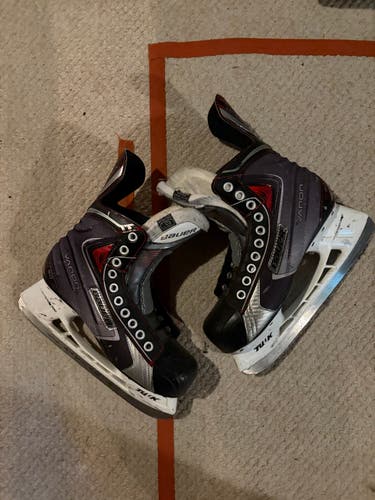 Bauer Vapor X 40 Hockey Skates Regular Width Size 6 (Used)
