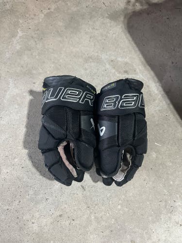 Bauer Vapor Hyperlite Gloves 13" (Used)