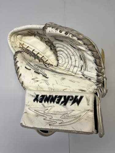 Mckenney Pro Spec 470 goalie glove Left hand (Used)